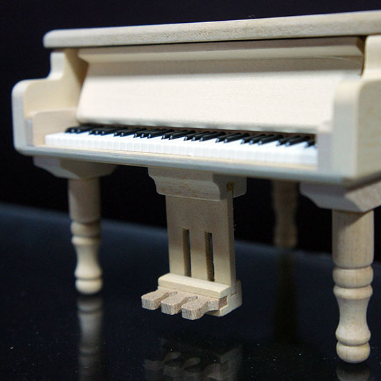 白楓木色鋼琴音樂盒-005