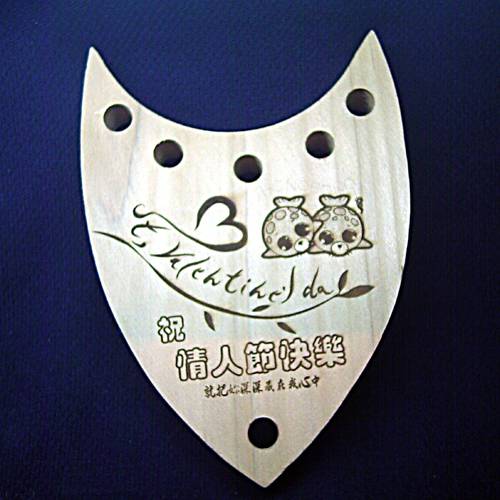 gw-16盾型木雕筆插