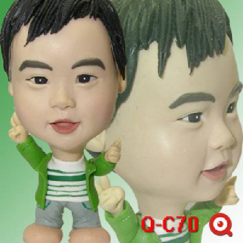 Q-C70-綠小弟公仔