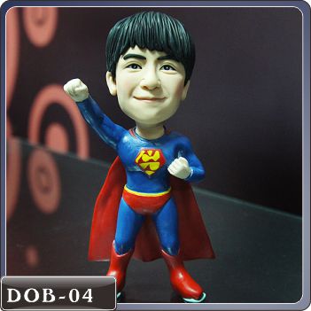 DOB-04 超人公仔