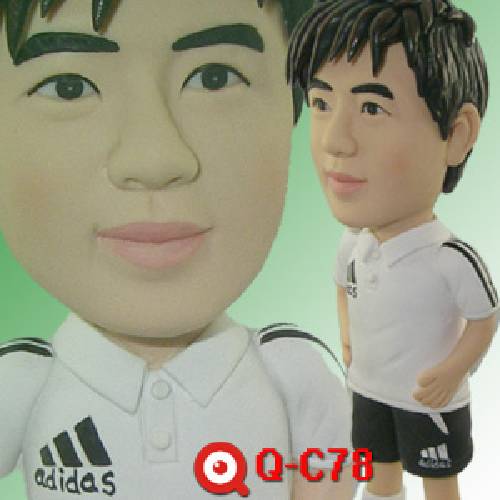 Q-C78-愛迪達男孩公仔