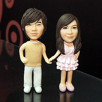 牽手粉色小禮服情侶公仔