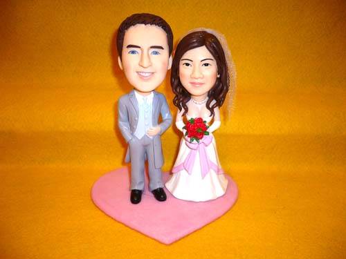 公仔娃娃心型底座